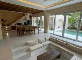 Luxury 3 Bed Villa in Kuta with Pool
