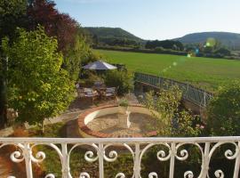 Le Trèfle de l'Impériale-Les gites de l imperiale，位于Sermizelles的酒店