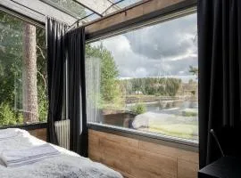 Koskisviitti 4 - Private High Quality Suite with Lake Views