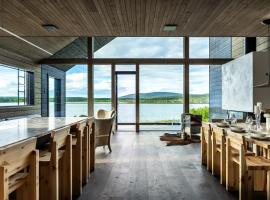 The Lakeview by Hilla Villas，位于阿卡斯洛姆波罗的酒店