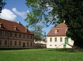 Urlaubsresidenz Marstall und Kanzlei im Schlossensemble，位于吕本瑙的酒店