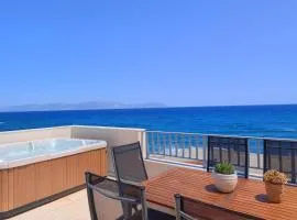 Beachfront Ela Luxury Stay with Jacuzzi & Views