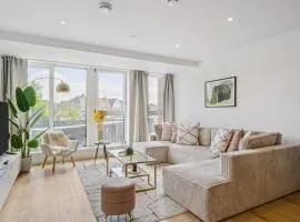 Luxury Apartment - West Wimbledon with Cinema & Game Room, Gym, Parking