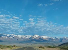 Complejo de Cabañas y Comidas Ruta 43，位于乔斯马拉尔的酒店