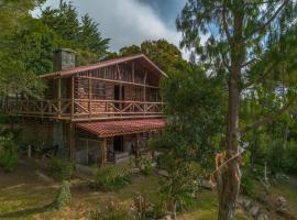 Cabaña English Evergreen，位于Jardín的酒店