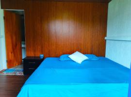 Homestay Natural Paradise habitaci&oacute;n 2，位于圣克里斯托瓦尔的带泳池的酒店