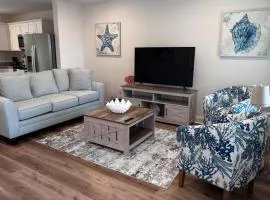 Chic Beach Home Near Airport Casino Coliseum Base