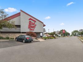 Red Roof Inn Lansing East - MSU，位于兰辛的酒店