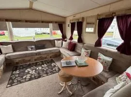 The Cosy Hedgerow