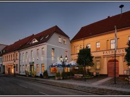 Ratskeller Hotel & Restaurant Lindow，位于林多夫的酒店