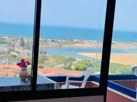 La coline vue sur mer Uniquement les familles