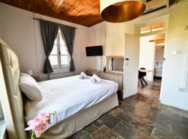 Laouri Traditional 2-Bedroom in Kalopanayiotis，位于卡洛帕尼亚伊奥蒂斯的酒店