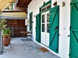 Laouri Traditional 1-Bedroom in Kalopanayiotis，位于卡洛帕尼亚伊奥蒂斯的酒店