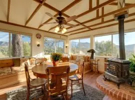 Secluded Mountain Hideaway < 8 Miles to Bass Lake!