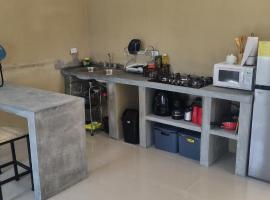 Privat residential house AC，位于Escuintla的酒店