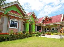 LobocAirbnb Travellers Inn