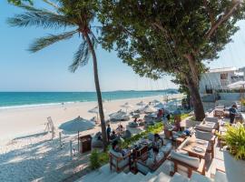 赛考海滩度假酒店，位于沙美岛的带停车场的酒店