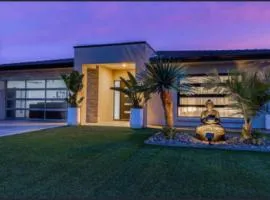 Your Luxury Getaway In The Heart Of Coffin Bay