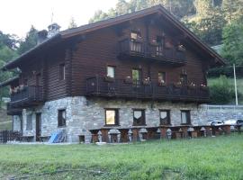 猫头鹰乡村民宿，位于布吕松的酒店