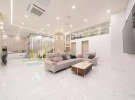 Mokpo Ayana Hotel & Poolvilla