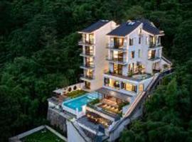 安吉溪山林语国风温泉·溯溪·度假美宿（江南天池店），位于安吉县的酒店