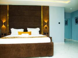 El-Nido Hotel by Kdove，位于Omole的酒店