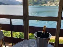 La veranda sul lago - spiaggia privata e vista lago