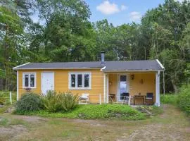 1 Bedroom Cozy Home In Blentarp