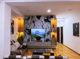 The Crazys Apartment