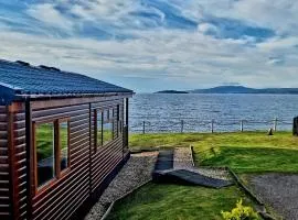 MacKenzies Bothy - SeaFront Cabin