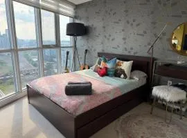 Luxury 2RB Apartment in Downtown Toronto - Free Parking