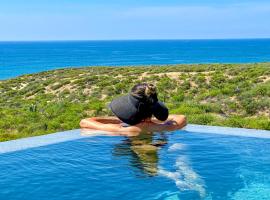 Casa del Mar - Luxury Seaside Villa，位于Boca de la Vinorama的自助式住宿