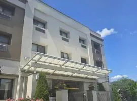 罗斯林智选假日酒店