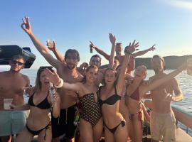 Oasis Hostel，位于希马拉的酒店