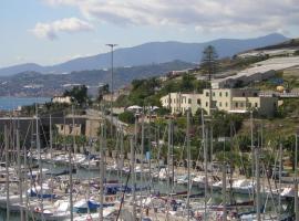 卢西奥拉阿尔贝格餐厅酒店，位于圣托·斯特凡诺·阿尔马尔的酒店