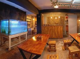 Carls' Corner，位于康提的青旅