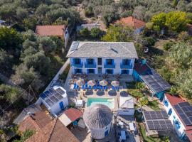 Katigiorgis Blue Hotel & Bungalow SPA Resort，位于Agios Georgios的Spa酒店