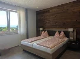 Pension Seestüberl Doppelzimmer mit Balkon