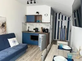 Blue Apartment B, Dębina