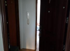 Stan Nex，位于普列夫利亚的带停车场的酒店