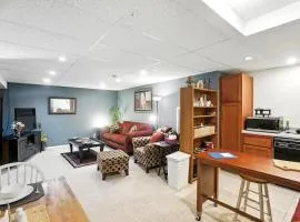 10 Mi to Dtwn: Cozy Couple's Getaway in Cincinnati