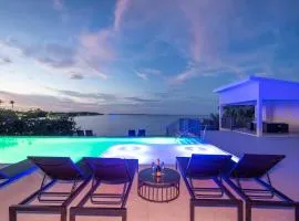 Allure #22 3BR Waterfront