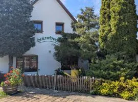Hostinec a penzion Dolní Dvůr