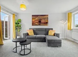 Spacious 3-Bed House with Parking and Garden