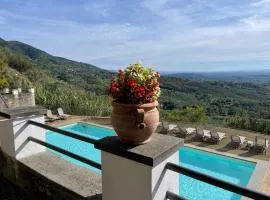 Casa design with pool Tuscany
