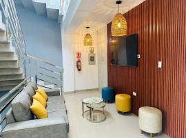 Hotel D'Marko，位于通贝斯的酒店