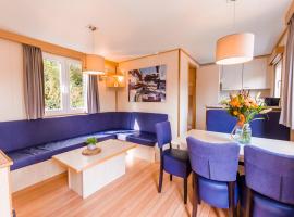 Lakefront Chalet w Terrace，位于威尔的酒店