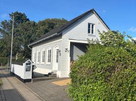 Beautiful house with a charming garden，位于布伦讷斯莱乌的酒店