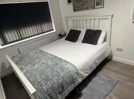 Suite 5 En-suite Room with Independent Entrance