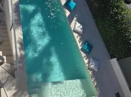 Villa Opic, ganze Villa, privater Pool, Meerblick, 4-8 Personen, 3 oder 5 Schlafzimmer auf Nachfrage